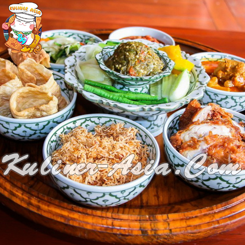 KHANTOKE DINNER di Thailand, Pengalaman Kuliner Budaya!