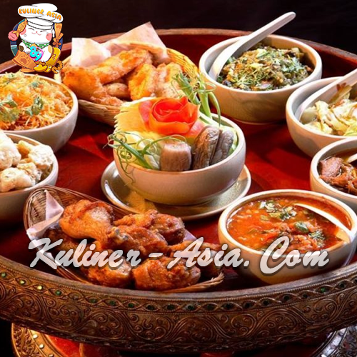 Khantoke Dinner: Jamuan Tradisional Thailand Utara