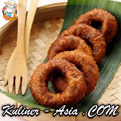 Kue Cincin Legit: Cita Rasa Tradisional yang Tak Lekang oleh Waktu