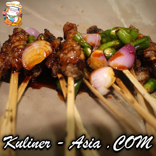 Sate Ular Cobra: Kuliner Ekstrem yang Penuh Rasa, Manfaat, dan Risiko